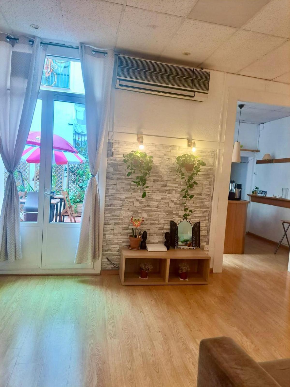 Habitacion Para Grupos Hasta 8 En Plena Rambla De Cataluna Barcelona Eksteriør bilde