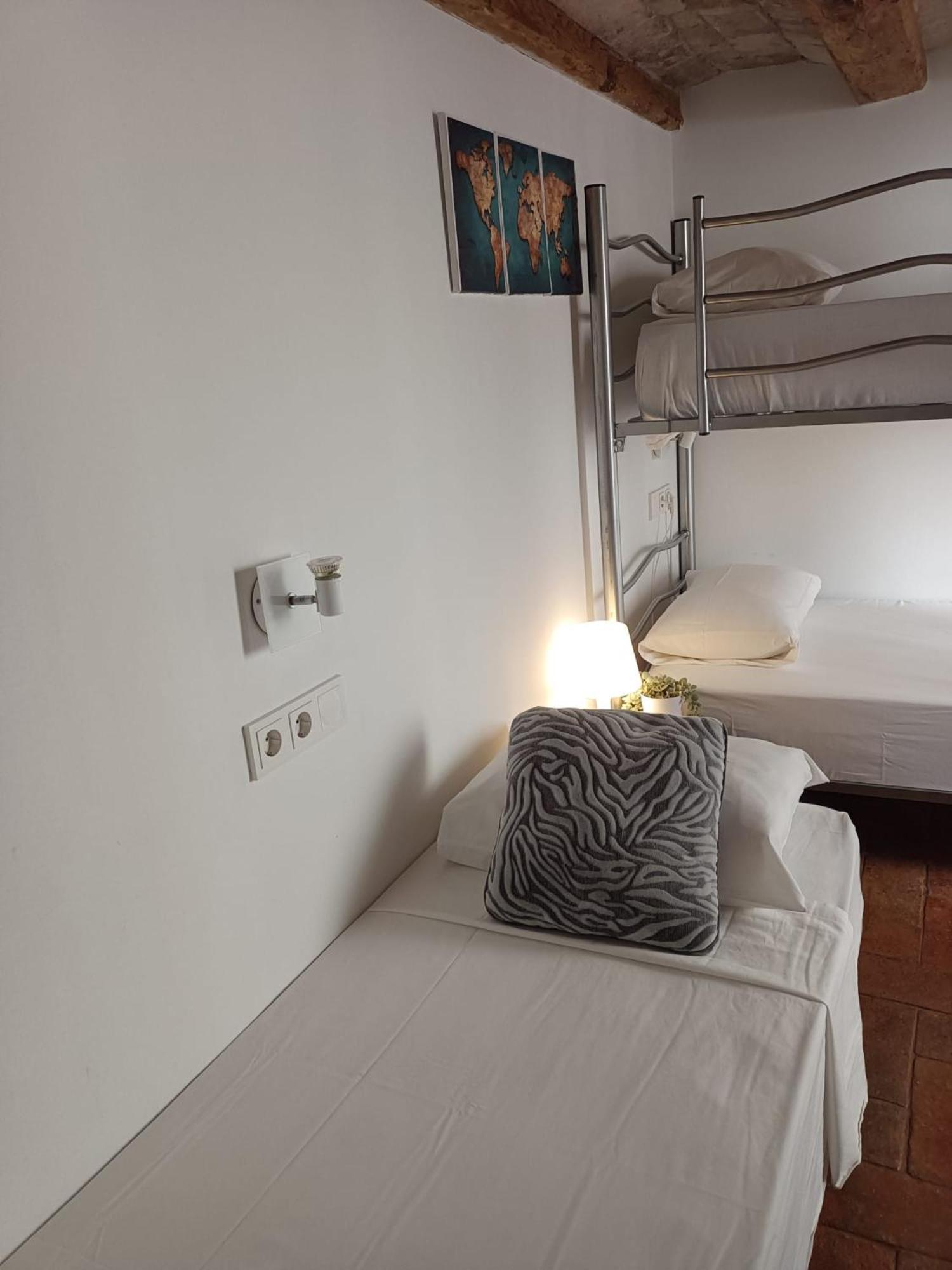 Habitacion Para Grupos Hasta 8 En Plena Rambla De Cataluna Barcelona Eksteriør bilde