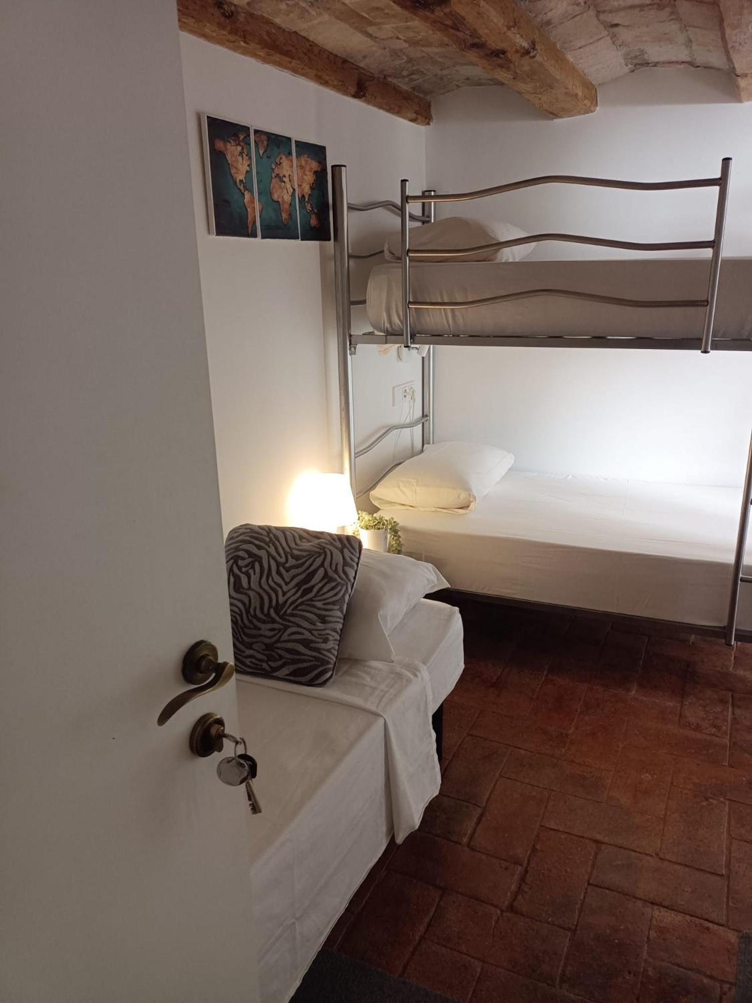 Habitacion Para Grupos Hasta 8 En Plena Rambla De Cataluna Barcelona Eksteriør bilde